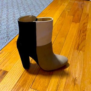 Multicolor short boot